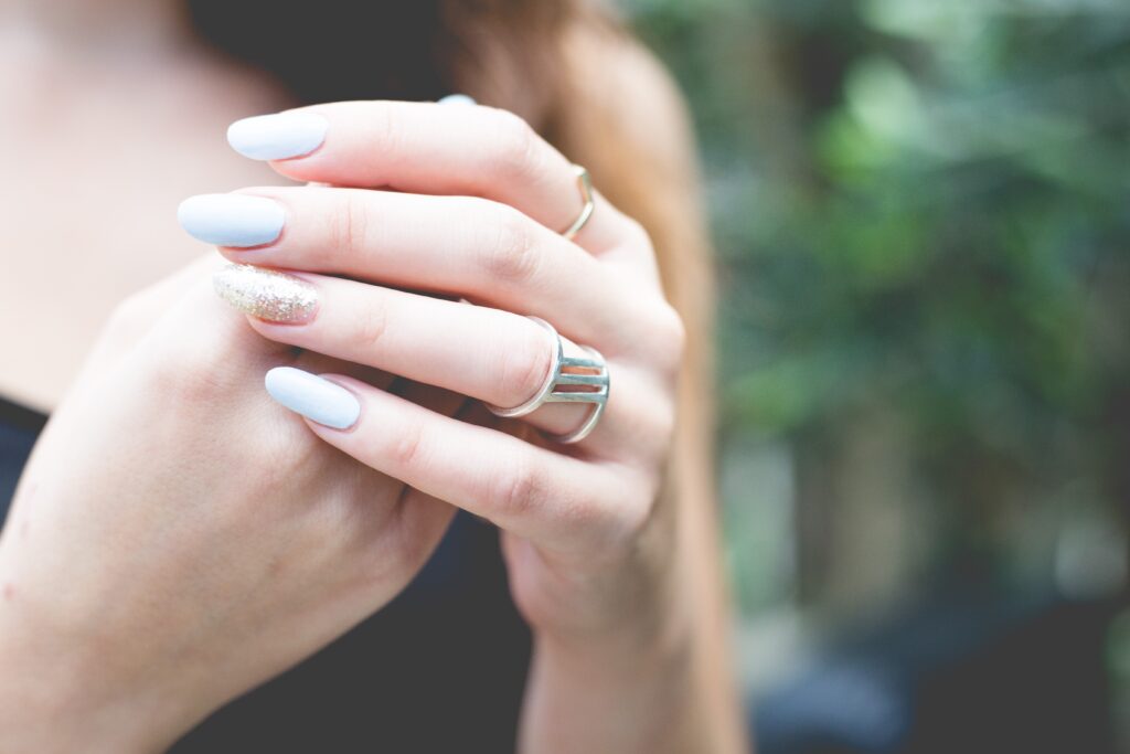 ways to maintain your artificial nails